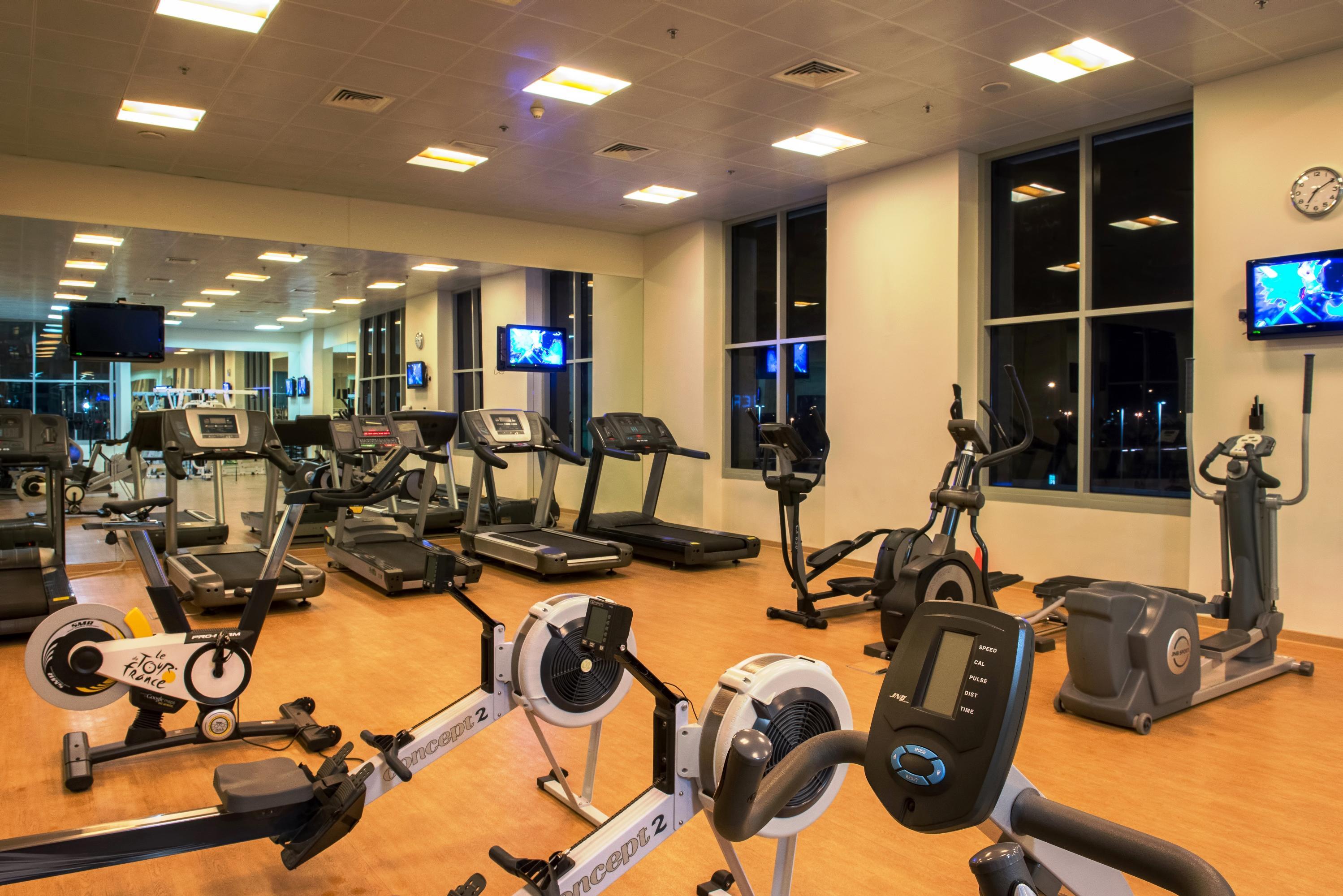 Oaks Liwa Heights Hotel Suites Dubai Esterno foto