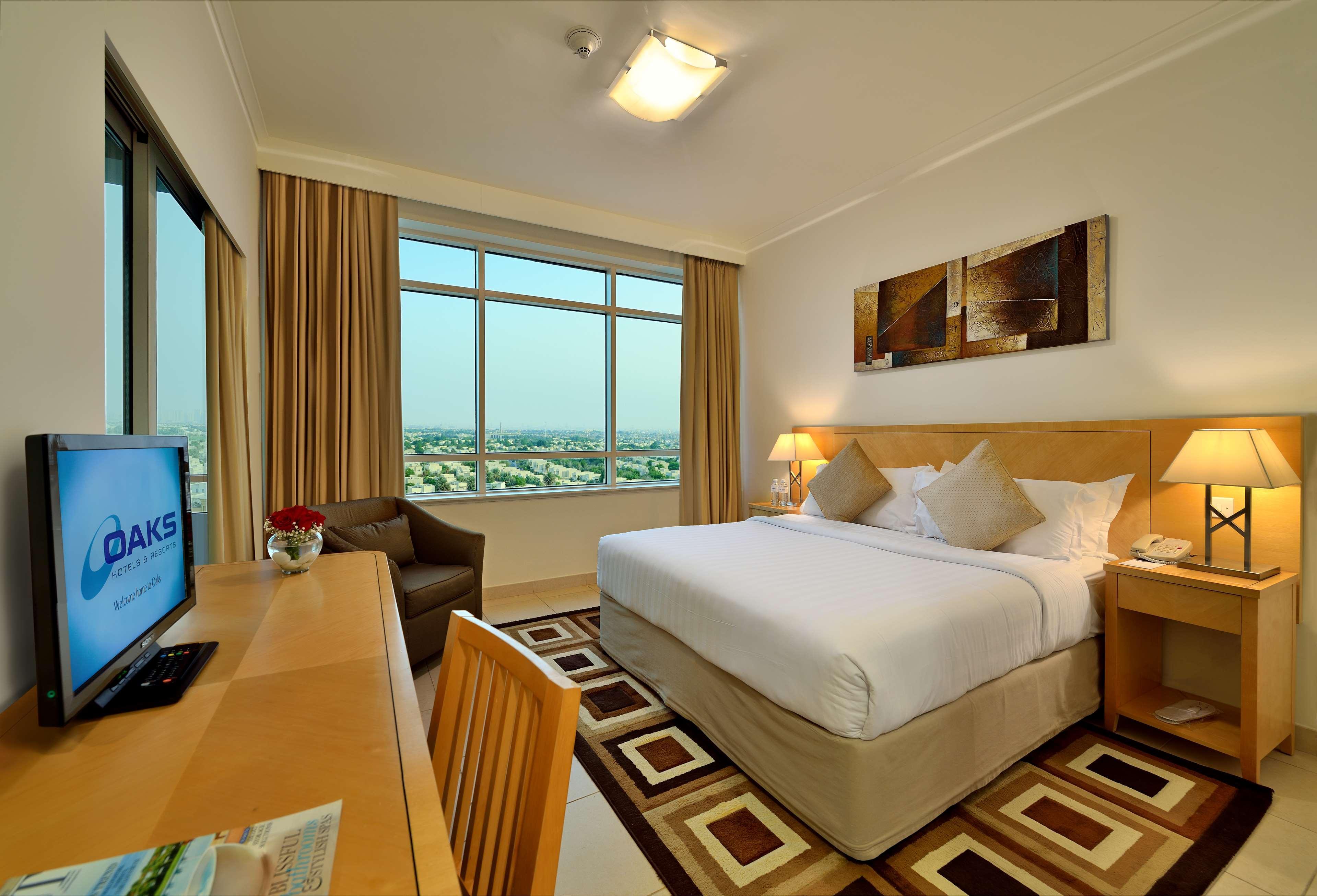 Oaks Liwa Heights Hotel Suites Dubai Esterno foto