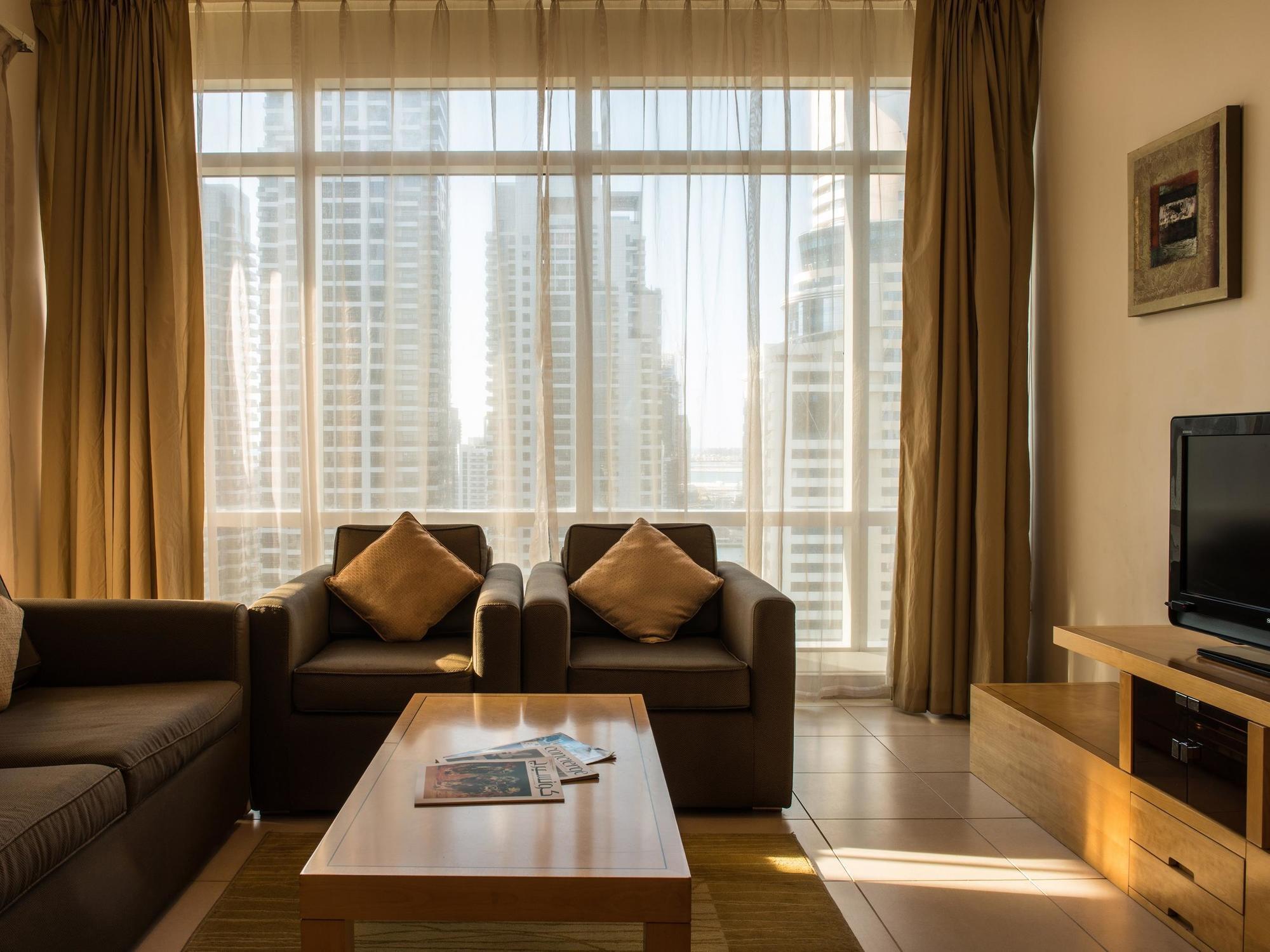 Oaks Liwa Heights Hotel Suites Dubai Esterno foto